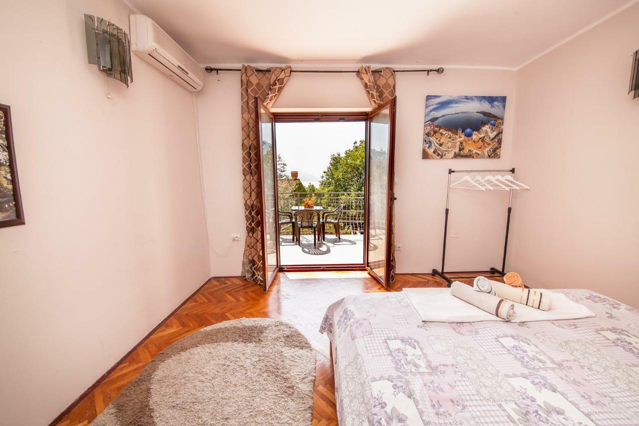 Alex Guesthouse Kotor Luaran gambar
