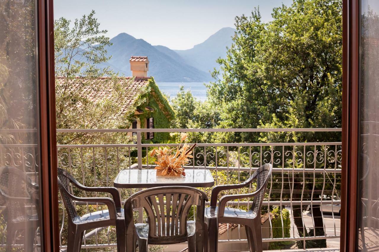 Alex Guesthouse Kotor Luaran gambar