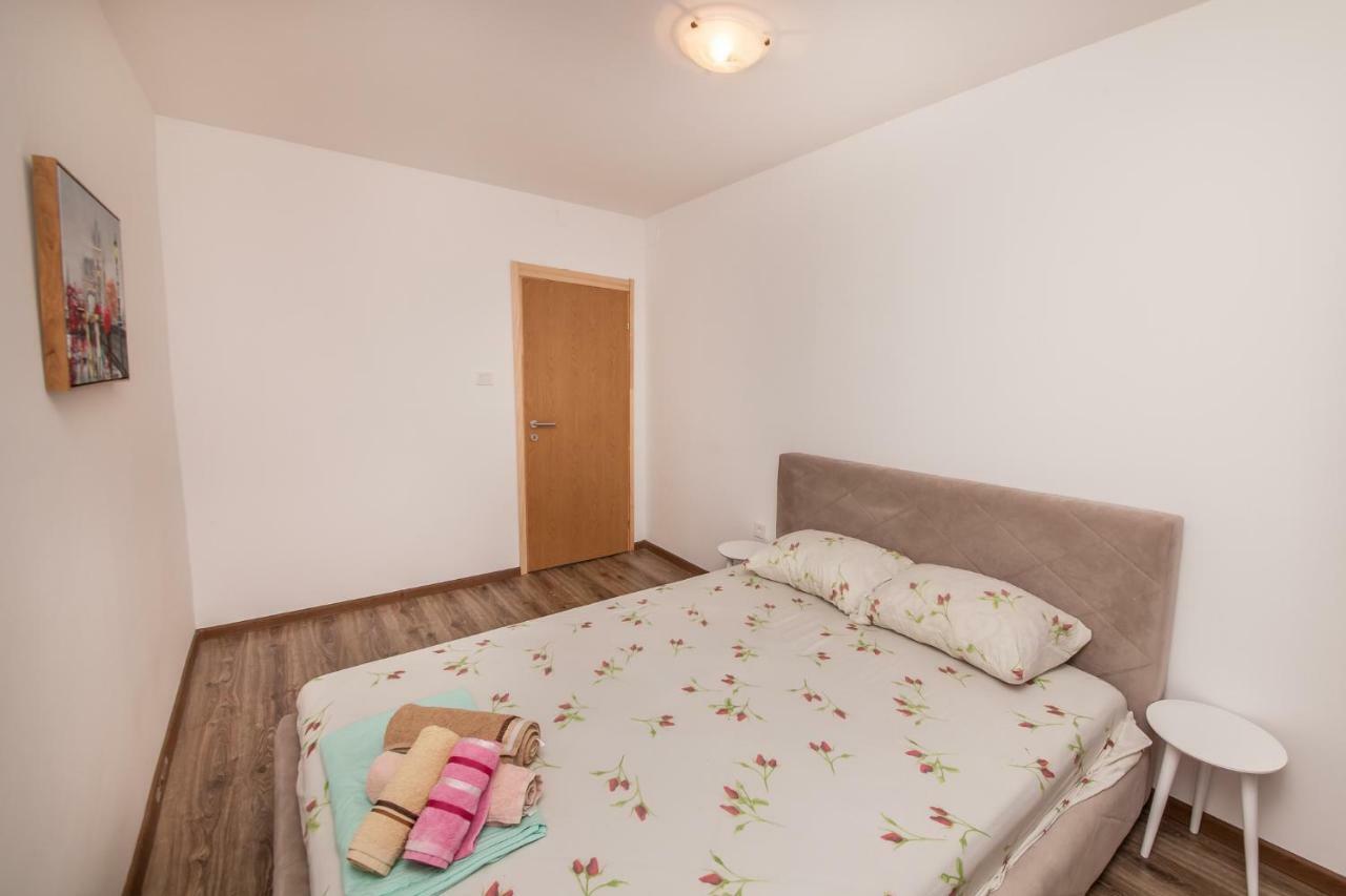 Alex Guesthouse Kotor Luaran gambar