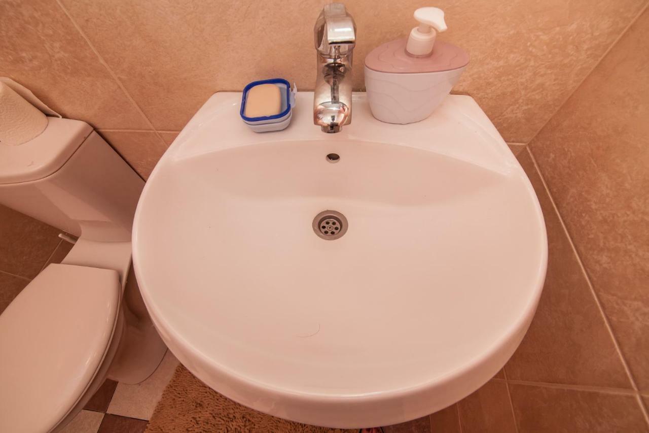 Alex Guesthouse Kotor Luaran gambar